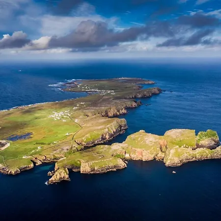 Ostan Oilean Thorai Tory Island Hotel *